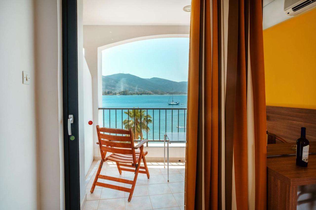 Hotel Pavlou Poros Town Eksteriør billede