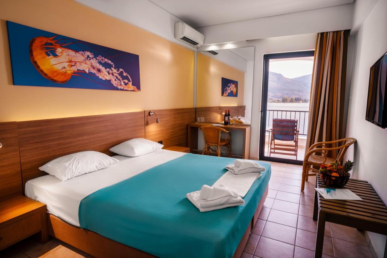 Hotel Pavlou Poros Town Eksteriør billede