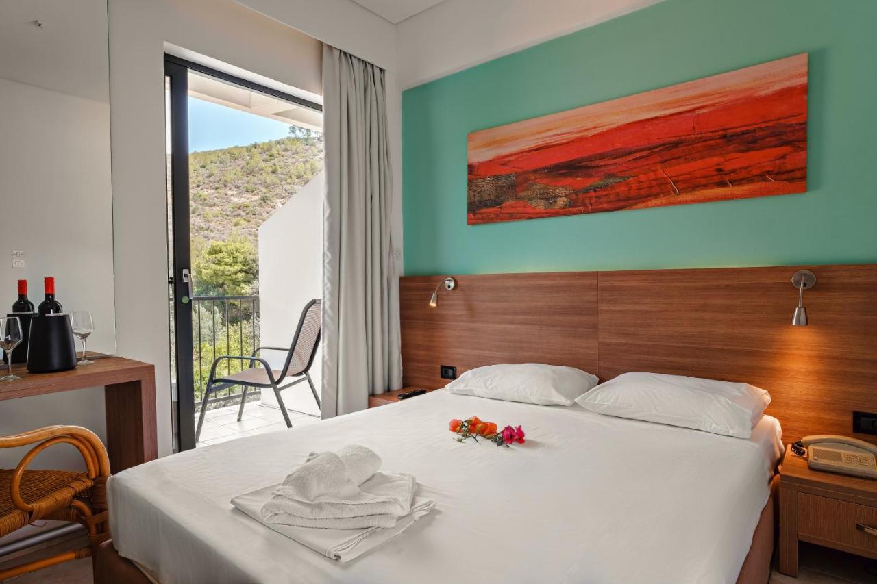 Hotel Pavlou Poros Town Eksteriør billede