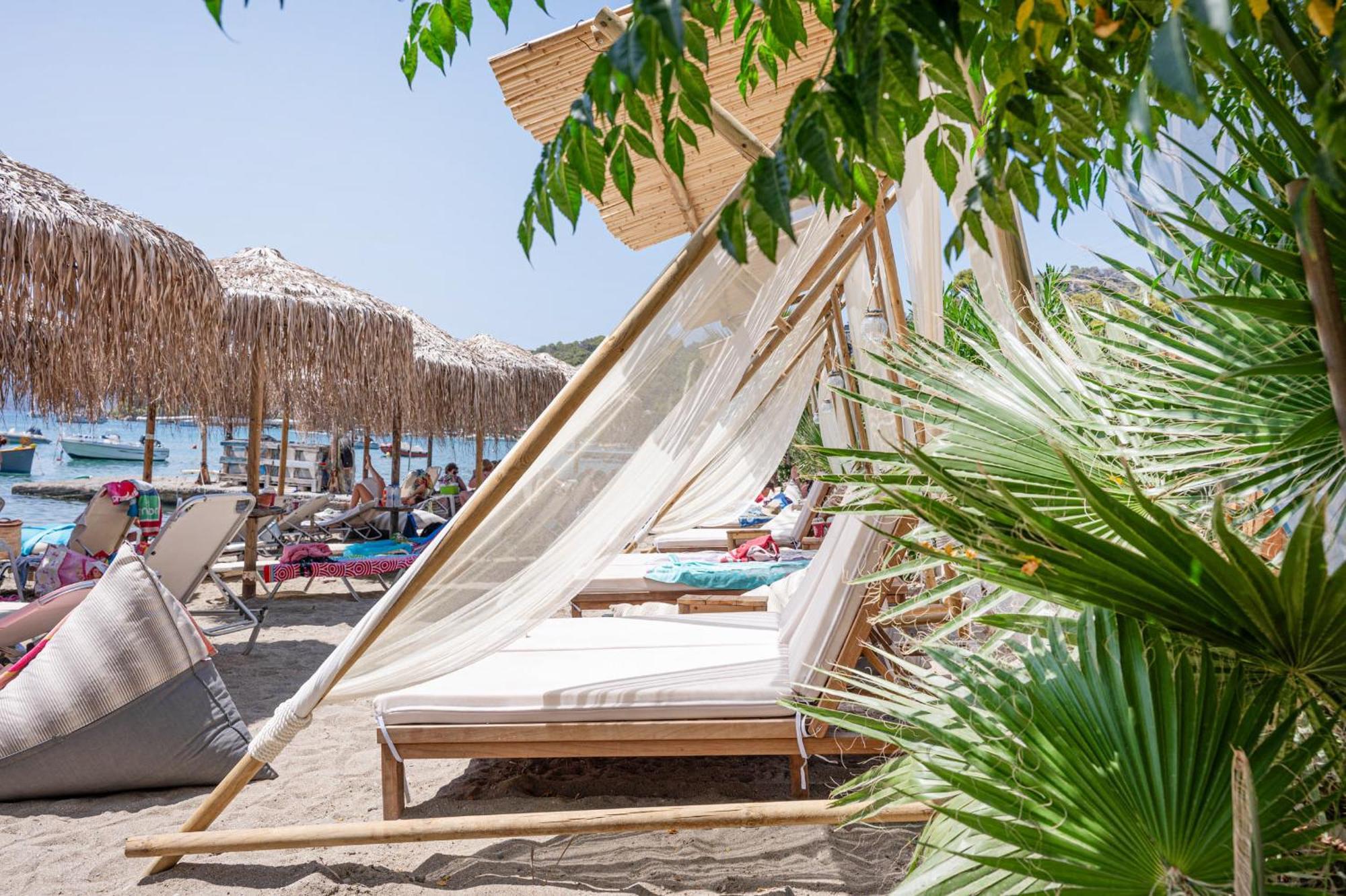 Hotel Pavlou Poros Town Eksteriør billede